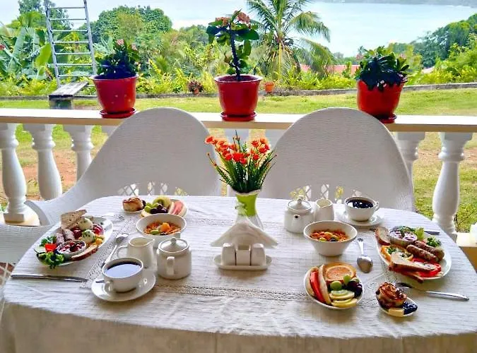 Seybreeze Anse Royale