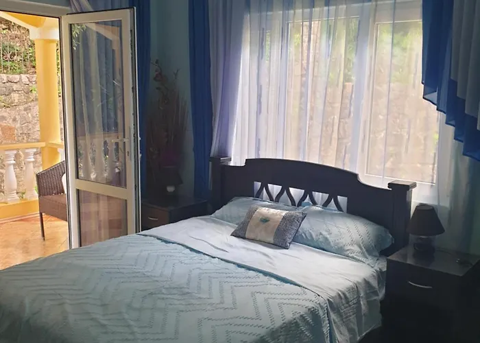 Guest house Seybreeze