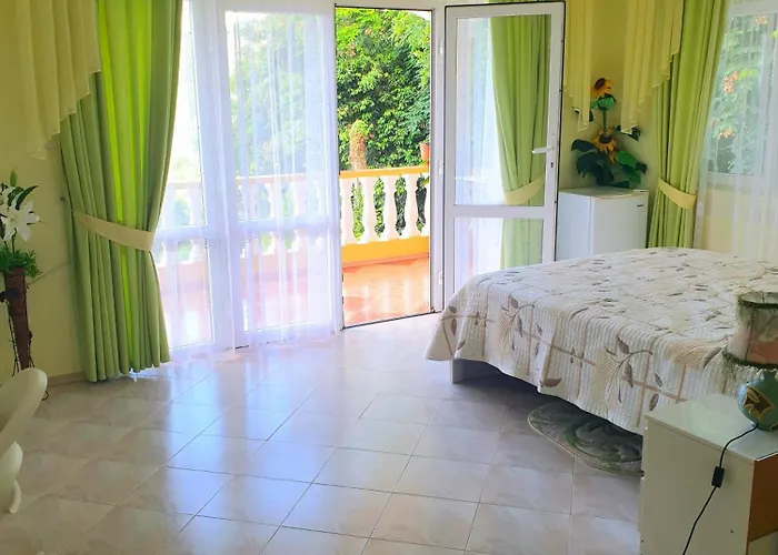 Guest house Seybreeze Anse Royale